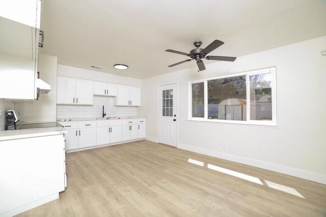 3231 W Indianapolis Avenue, Fresno, CA 93722