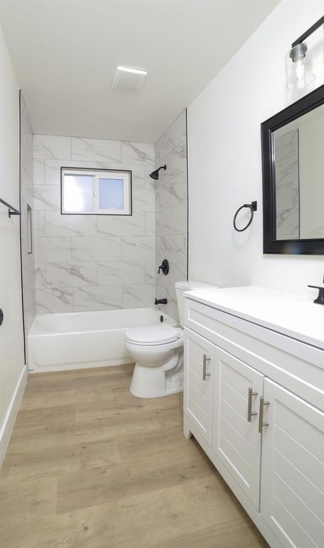 Image 20 of property listing at 3231 W Indianapolis Avenue, Fresno, CA 93722