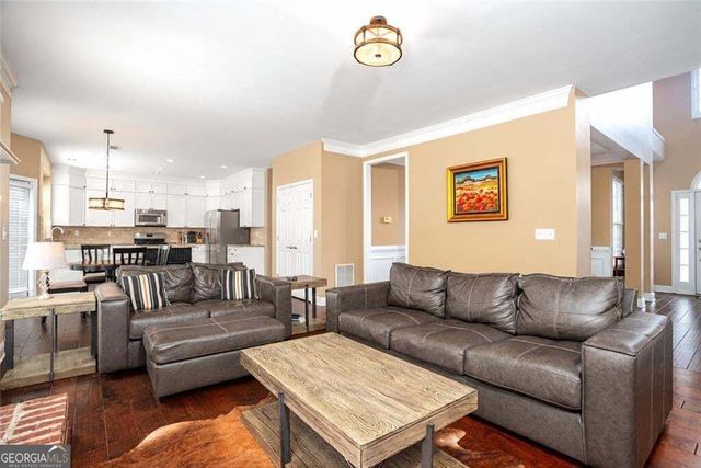 902 Daylight Circle, Lawrenceville, GA 30045