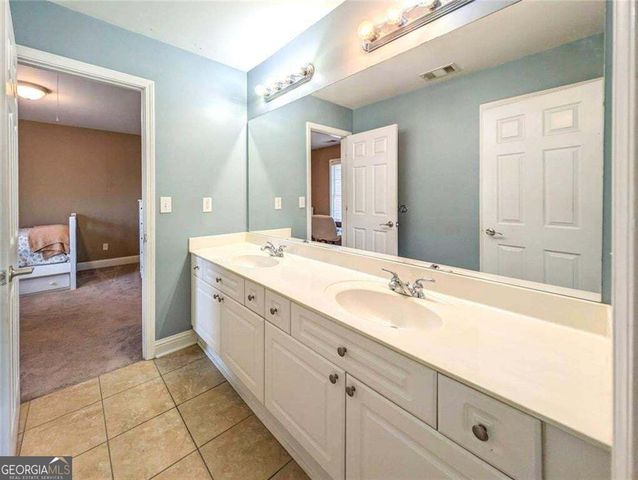 902 Daylight Circle, Lawrenceville, GA 30045