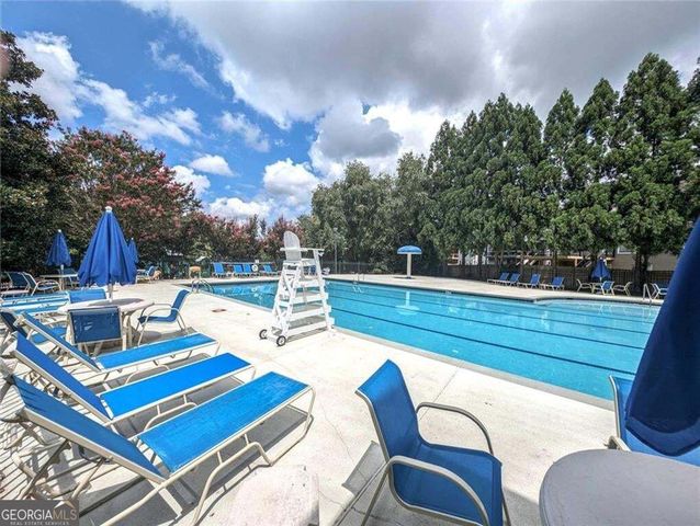 902 Daylight Circle, Lawrenceville, GA 30045