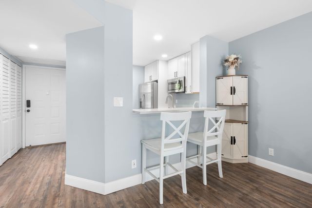 8800 Royal Palm Boulevard 204-1, Coral Springs, FL 33065