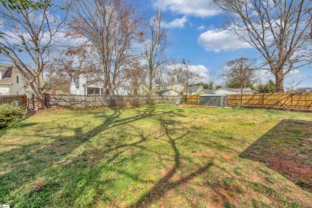 13 Club Drive, Greenville, SC 29605