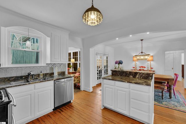 13 Club Drive, Greenville, SC 29605