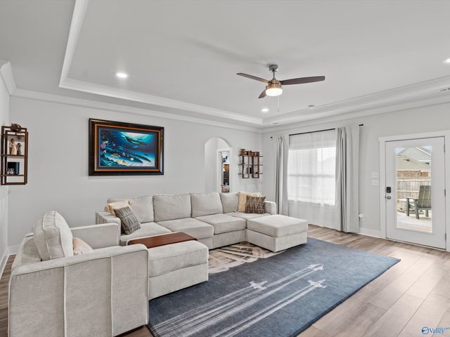 404 Arcanum Lane, New Market, AL 35761