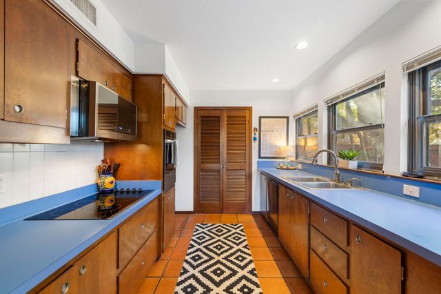 3161 Brincrest Circle, Farmers Branch, TX 75234