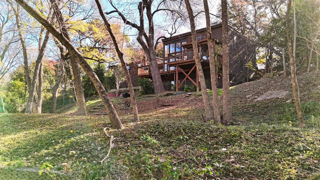 3161 Brincrest Circle, Farmers Branch, TX 75234