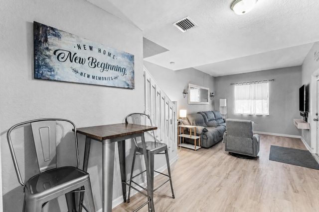 2928 HIDDEN HILLS Road 1404, West Palm Beach, FL 33411