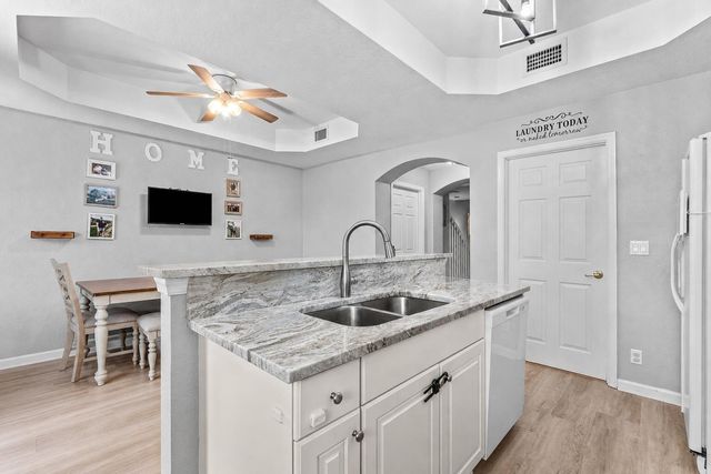 2928 HIDDEN HILLS Road 1404, West Palm Beach, FL 33411