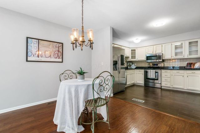 4528 Carriage Hill Lane, Columbus, OH 43220