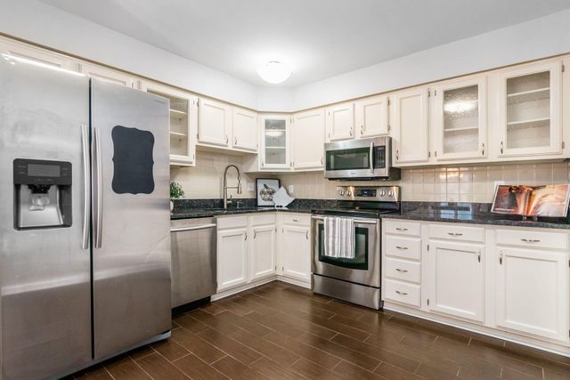 4528 Carriage Hill Lane, Columbus, OH 43220