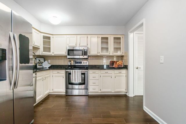 4528 Carriage Hill Lane, Columbus, OH 43220