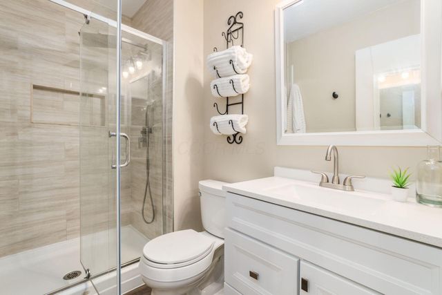 4528 Carriage Hill Lane, Columbus, OH 43220