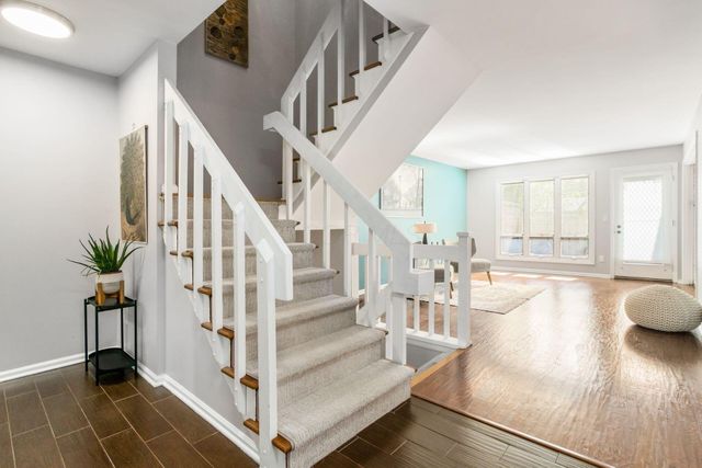 4528 Carriage Hill Lane, Columbus, OH 43220