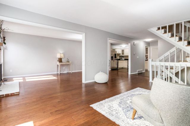 4528 Carriage Hill Lane, Columbus, OH 43220