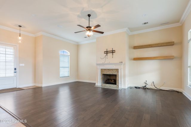 301 Brianna Lane, Broussard, LA 70518