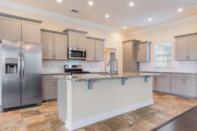 301 Brianna Lane, Broussard, LA 70518