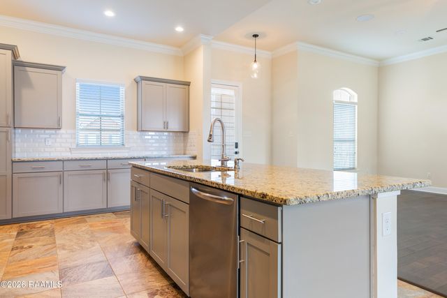 301 Brianna Lane, Broussard, LA 70518