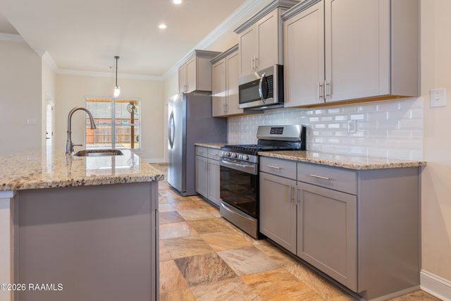 301 Brianna Lane, Broussard, LA 70518