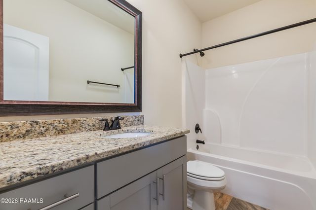 301 Brianna Lane, Broussard, LA 70518