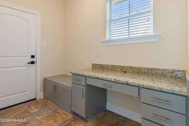 301 Brianna Lane, Broussard, LA 70518