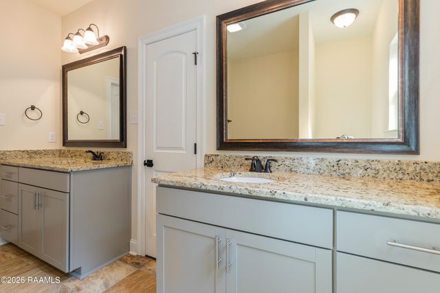 301 Brianna Lane, Broussard, LA 70518