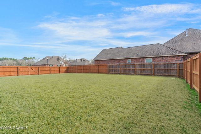 301 Brianna Lane, Broussard, LA 70518