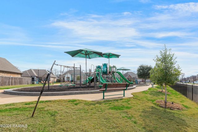 301 Brianna Lane, Broussard, LA 70518