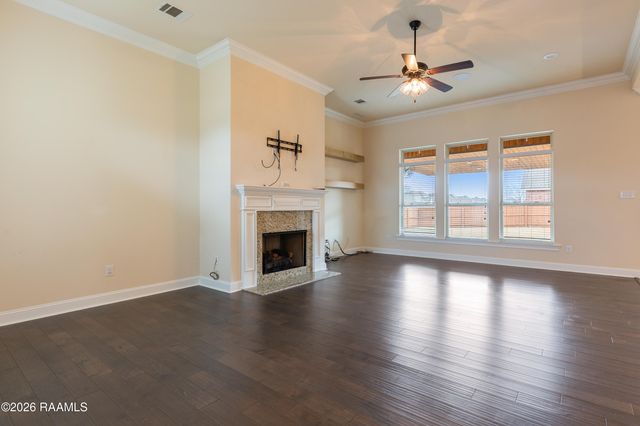 301 Brianna Lane, Broussard, LA 70518