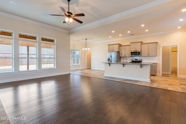 301 Brianna Lane, Broussard, LA 70518