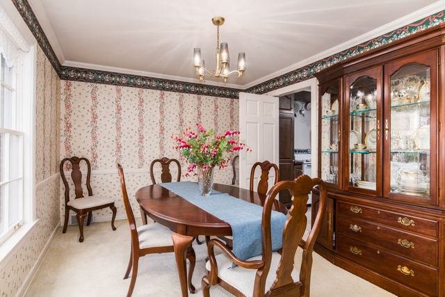 829 Hastings Street, Park Ridge, IL 60068