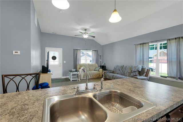 3922 Mariah Drive, New Albany, IN 47150