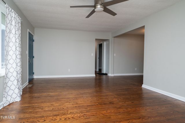 386 Timbertree Branch Road, Kingsport, TN 37660