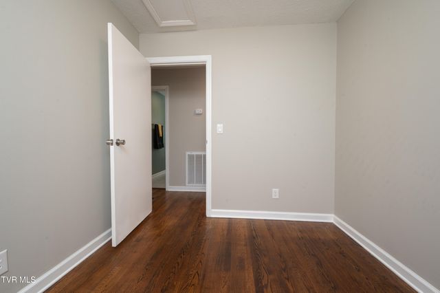 386 Timbertree Branch Road, Kingsport, TN 37660