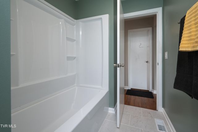 386 Timbertree Branch Road, Kingsport, TN 37660