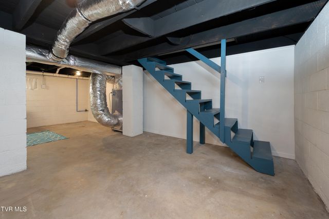 386 Timbertree Branch Road, Kingsport, TN 37660