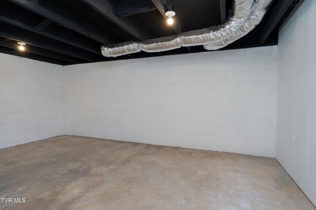 386 Timbertree Branch Road, Kingsport, TN 37660