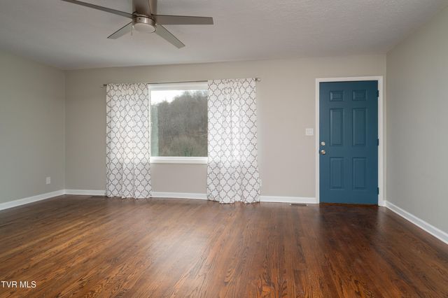 386 Timbertree Branch Road, Kingsport, TN 37660