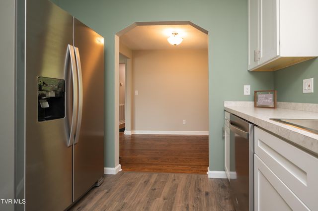 386 Timbertree Branch Road, Kingsport, TN 37660