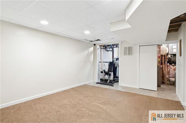 9 Kingsberry Drive, Somerset, NJ 08873