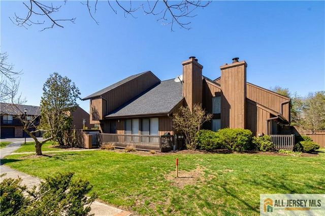 9 Kingsberry Drive, Somerset, NJ 08873