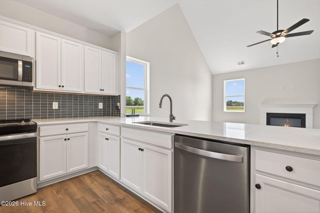 102 Maverick Lane, Dunn, NC 28334