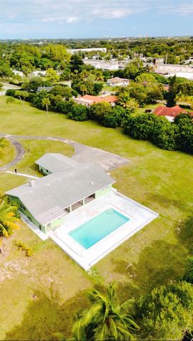 4656 Lillian Ave, Palm Beach Gardens, FL 33418