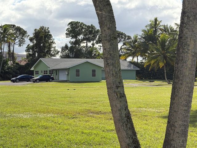 4656 Lillian Ave, Palm Beach Gardens, FL 33418