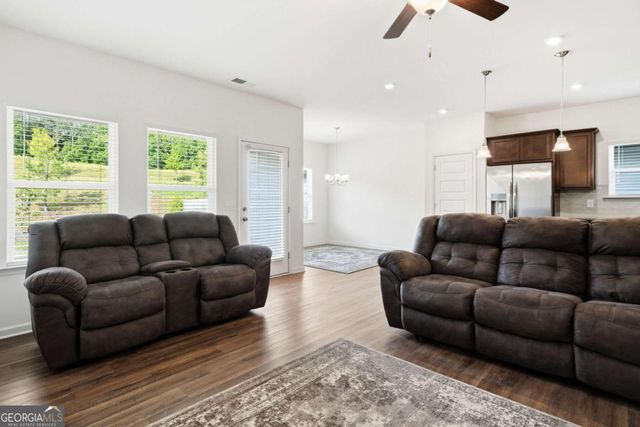 175 Crossroad Circle, Jasper, GA 30143
