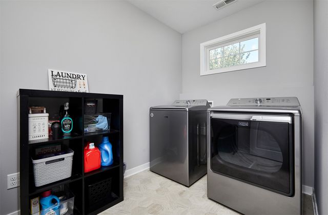 4703 Wisconsin Avenue, Des Moines, IA 50317