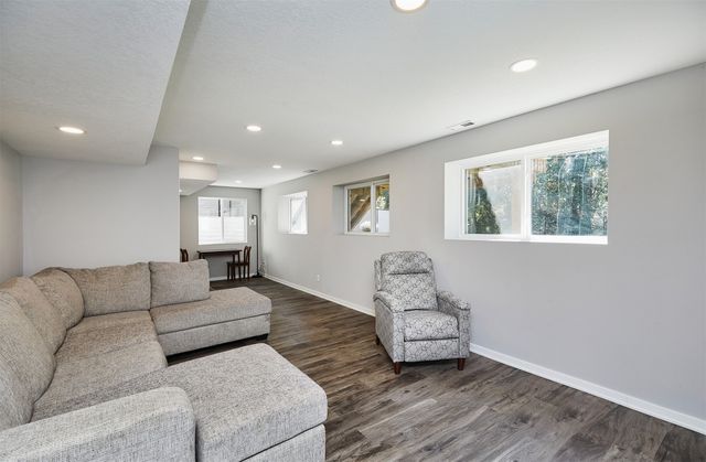 4703 Wisconsin Avenue, Des Moines, IA 50317