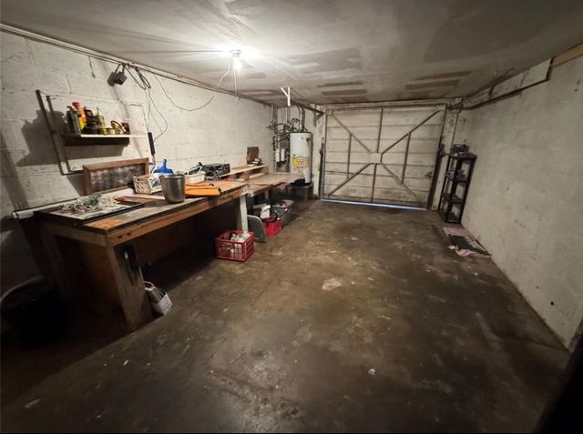 201 2nd Street, Brazoria, TX 77422