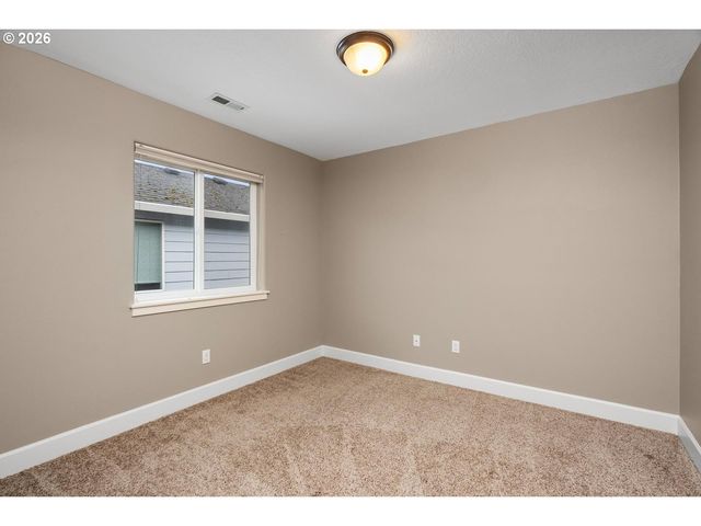 5407 Se FLAVEL St, Portland, OR 97206