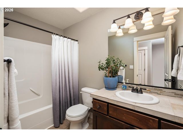 5407 Se FLAVEL St, Portland, OR 97206